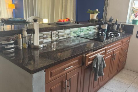 Copropriété à vendre à North Miami, Floride: 1 chambre, 67.08 m2 № 2047803 - photo 7