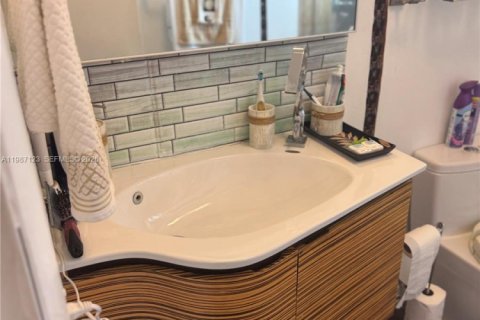 Copropriété à vendre à North Miami, Floride: 1 chambre, 67.08 m2 № 2047803 - photo 10