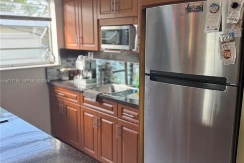 Copropriété à vendre à North Miami, Floride: 1 chambre, 67.08 m2 № 2047803 - photo 6