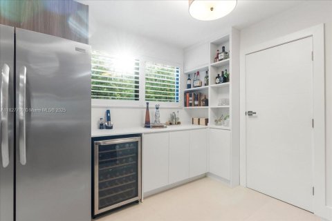 Casa en venta en North Miami, Florida, 4 dormitorios, 193.24 m2 № 1799321 - foto 9