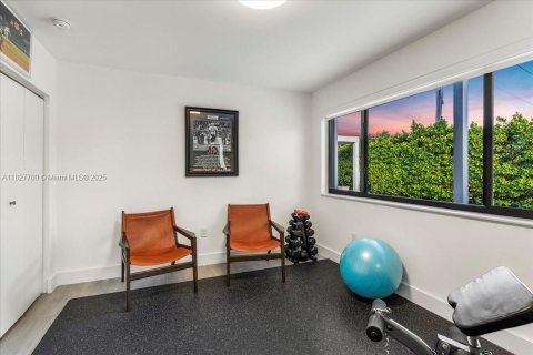 Casa en venta en North Miami, Florida, 4 dormitorios, 193.24 m2 № 1799321 - foto 23