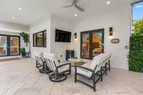 Casa en venta en North Miami, Florida, 4 dormitorios, 193.24 m2 № 1799321 - foto 28