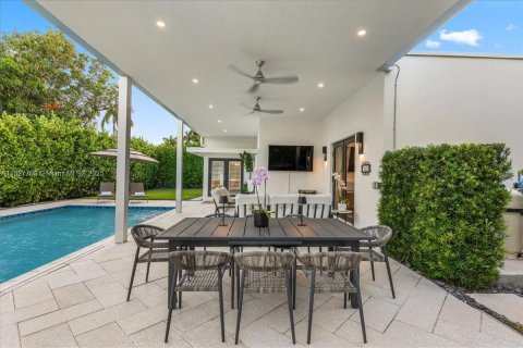 Casa en venta en North Miami, Florida, 4 dormitorios, 193.24 m2 № 1799321 - foto 27