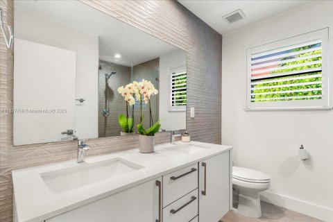 Casa en venta en North Miami, Florida, 4 dormitorios, 193.24 m2 № 1799321 - foto 15