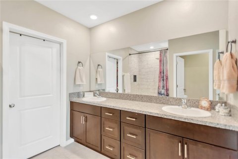 House in Apollo Beach, Florida 5 bedrooms, 269.04 sq.m. № 1884468 - photo 16