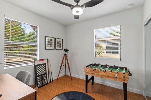 Casa en alquiler en North Miami, Florida, 3 dormitorios, 105.91 m2 № 1947617 - foto 17