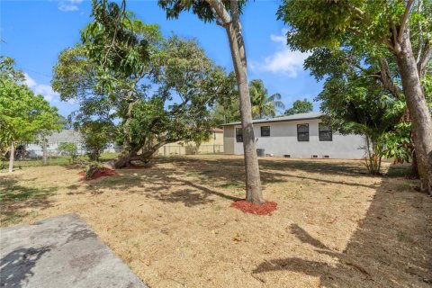 Casa en alquiler en North Miami, Florida, 3 dormitorios, 105.91 m2 № 1947617 - foto 28