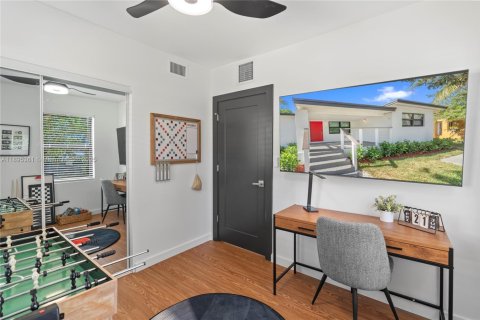 Casa en alquiler en North Miami, Florida, 3 dormitorios, 105.91 m2 № 1947617 - foto 19