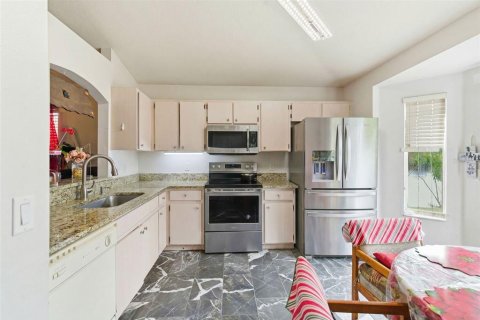 Casa en venta en Tampa, Florida, 3 dormitorios, 120.4 m2 № 2125649 - foto 30