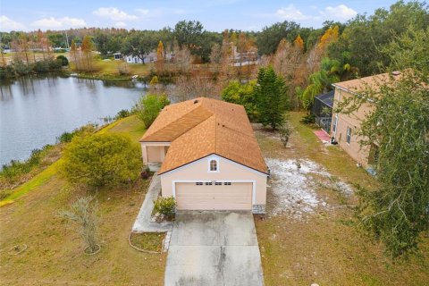 Casa en venta en Tampa, Florida, 3 dormitorios, 120.4 m2 № 2125649 - foto 2
