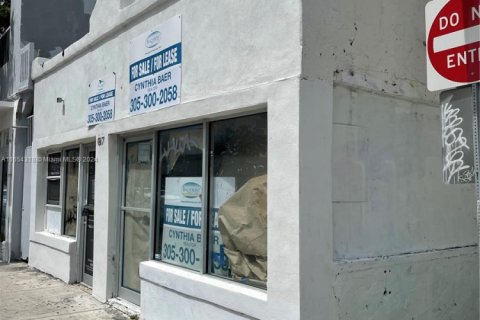 Commercial property in Miami, Florida № 1811699 - photo 2