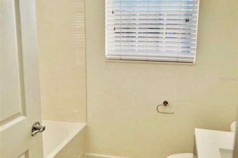 Condo in Orlando, Florida, 3 bedrooms № 2379420 - photo 7