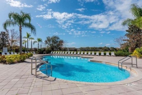 Condo in Orlando, Florida, 3 bedrooms № 2379420 - photo 27