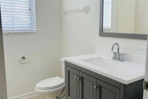 Condo in Orlando, Florida, 3 bedrooms № 2379420 - photo 8