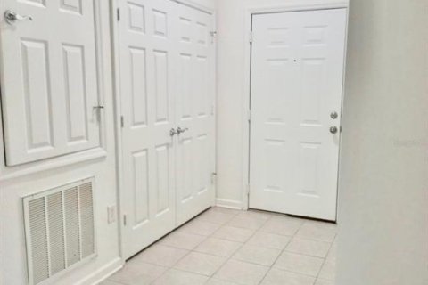 Condo in Orlando, Florida, 3 bedrooms № 2379420 - photo 25