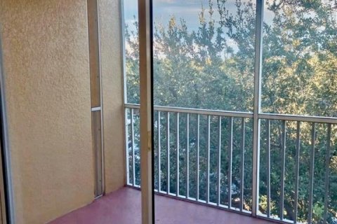 Condo in Orlando, Florida, 3 bedrooms № 2379420 - photo 19