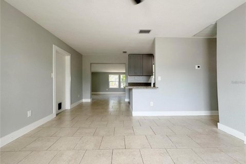 Casa en alquiler en Bradenton, Florida, 3 dormitorios, 136.01 m2 № 1767890 - foto 3