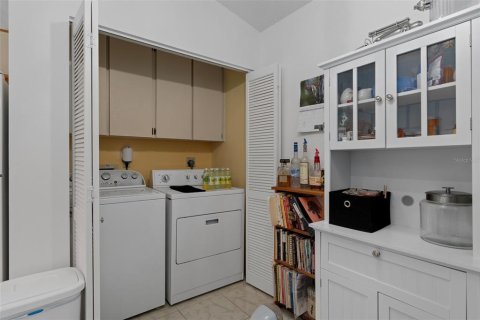 Купить виллу или дом в Инвернесс, Флорида 7 комнат, 111.67м2, № 1902562 - фото 21