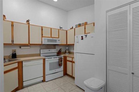 Купить виллу или дом в Инвернесс, Флорида 7 комнат, 111.67м2, № 1902562 - фото 17