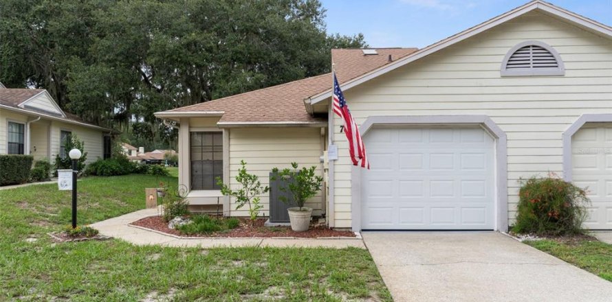 Villa ou maison à Inverness, Floride 3 chambres, 111.67 m2 № 1902562