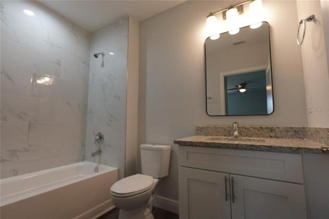 Apartment in Port Charlotte, Florida 3 bedrooms, 117.52 sq.m. № 2385682 - photo 11