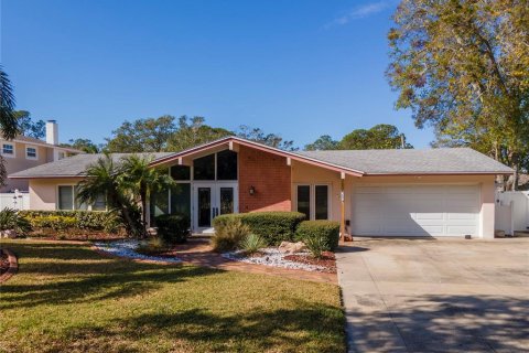 Casa en venta en Seminole, Florida, 4 dormitorios, 221.48 m2 № 1519751 - foto 1