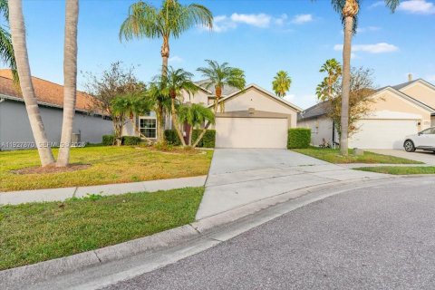 Villa ou maison à vendre à Orlando, Floride: 3 chambres, 147.71 m2 № 1987347 - photo 2