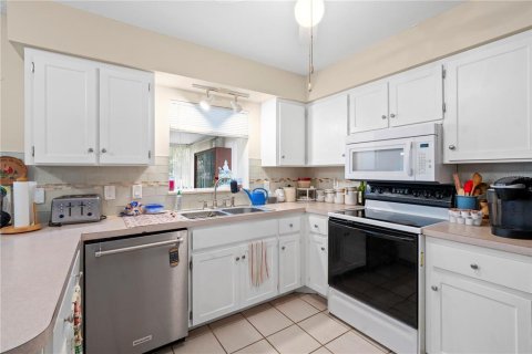 Casa en venta en Orlando, Florida, 4 dormitorios, 153.29 m2 № 1834825 - foto 9