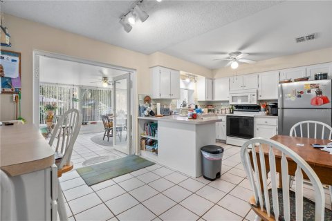 Casa en venta en Orlando, Florida, 4 dormitorios, 153.29 m2 № 1834825 - foto 7
