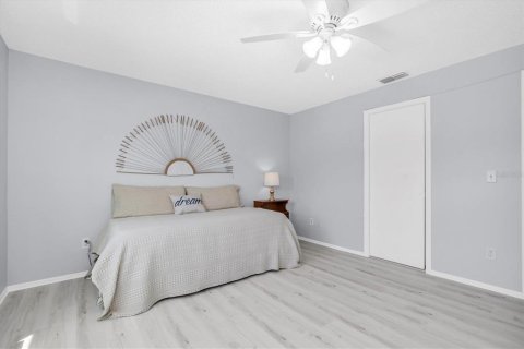 Townhouse in Largo, Florida 2 bedrooms, 97.36 sq.m. № 1653563 - photo 18