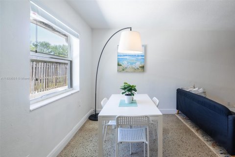Copropriété à louer à Fort Lauderdale, Floride: 2 chambres, 259.2 m2 № 1802554 - photo 8