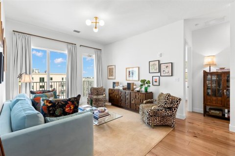 Condo in Saint Petersburg, Florida, 2 bedrooms  № 2094852 - photo 10
