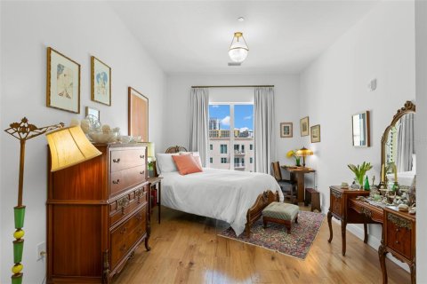 Condo in Saint Petersburg, Florida, 2 bedrooms  № 2094852 - photo 14