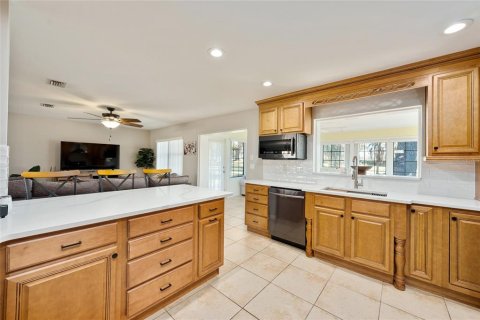 House in Ocala, Florida 3 bedrooms, 215.72 sq.m. № 2102732 - photo 20