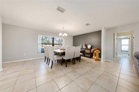 House in Ocala, Florida 3 bedrooms, 215.72 sq.m. № 2102732 - photo 8
