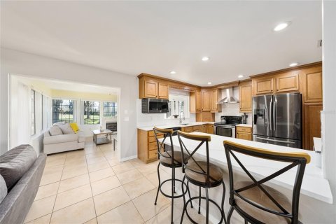 House in Ocala, Florida 3 bedrooms, 215.72 sq.m. № 2102732 - photo 15