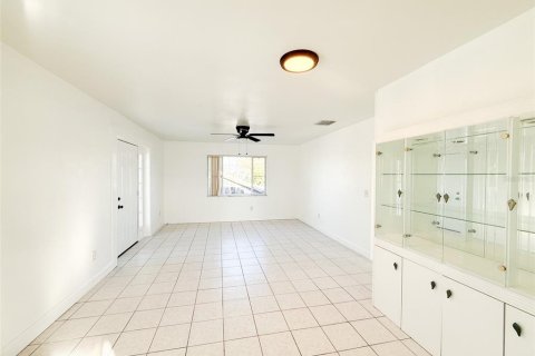Apartment in Madeira Beach, Florida 2 bedrooms, 78.97 sq.m. № 1915927 - photo 4