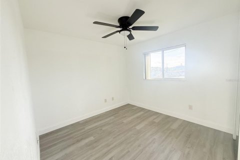 Apartment in Madeira Beach, Florida 2 bedrooms, 78.97 sq.m. № 1915927 - photo 6