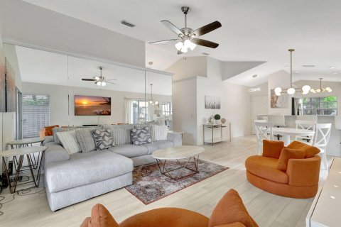 House in Palm Beach Gardens, Florida 2 bedrooms, 109.07 sq.m. № 2195014 - photo 16