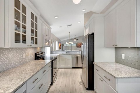 House in Palm Beach Gardens, Florida 2 bedrooms, 109.07 sq.m. № 2195014 - photo 4