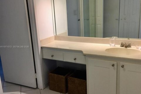 Condominio en venta en Sunny Isles Beach, Florida, 2 dormitorios, 148.92 m2 № 2174664 - foto 12