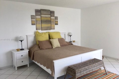 Condominio en venta en Sunny Isles Beach, Florida, 2 dormitorios, 148.92 m2 № 2174664 - foto 15