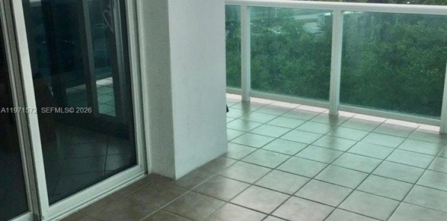 Condominio en Sunny Isles Beach, Florida, 2 dormitorios  № 2174664