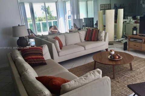 Condominio en venta en Sunny Isles Beach, Florida, 2 dormitorios, 148.92 m2 № 2174664 - foto 10