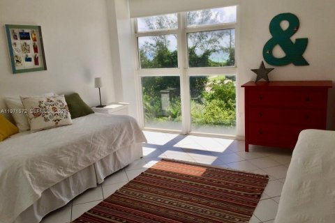 Condominio en venta en Sunny Isles Beach, Florida, 2 dormitorios, 148.92 m2 № 2174664 - foto 23