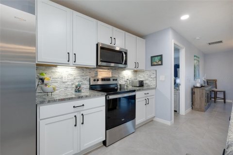 Casa en venta en Palmetto, Florida, 3 dormitorios, 151.9 m2 № 2427231 - foto 9