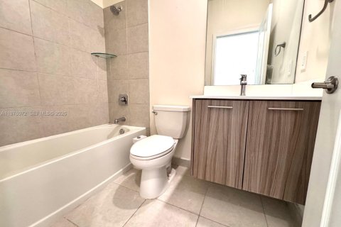 Adosado en venta en Doral, Florida, 3 dormitorios, 149.57 m2 № 2044465 - foto 24