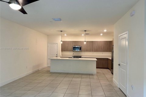 Adosado en venta en Doral, Florida, 3 dormitorios, 149.57 m2 № 2044465 - foto 16