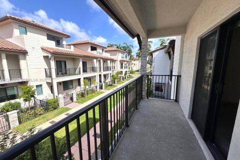 Adosado en venta en Doral, Florida, 3 dormitorios, 149.57 m2 № 2044465 - foto 5