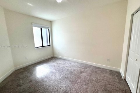 Adosado en venta en Doral, Florida, 3 dormitorios, 149.57 m2 № 2044465 - foto 26